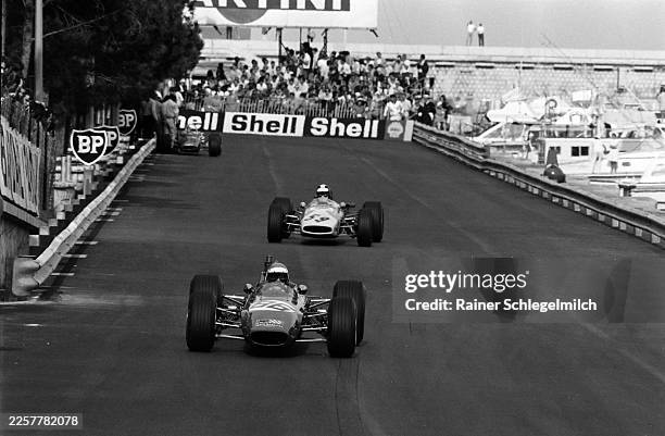 Reine Wisell drives his Chevron B15 Ford ahead of Roger Keele in his EMC F3 Ford/Ehrlich during the Formula 3 Monaco Grand Prix at the Circuit de...