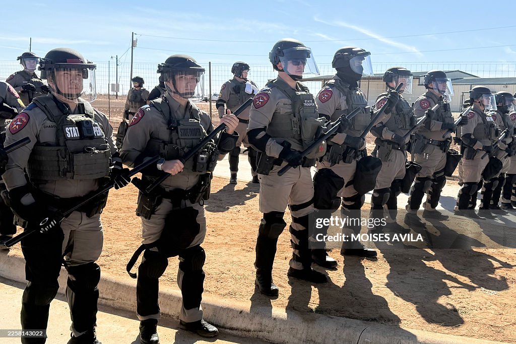 US-IMMIGRATION-ICE-PROTEST