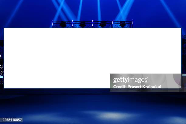 outdoor concert stage with blank white led screens backdrop - separè foto e immagini stock