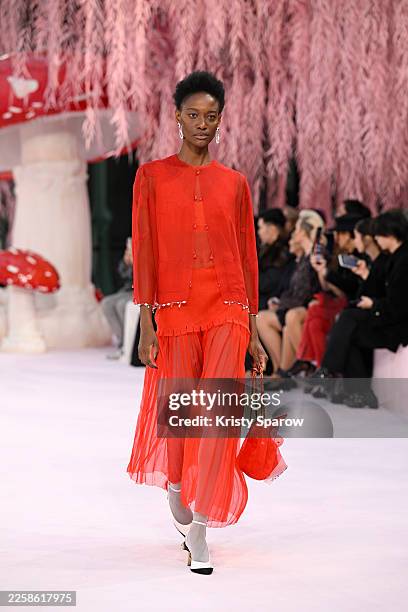 Model walks the runway during the Chanel Haute Couture Week Spring/Summer 2026 show as part of Paris Fashion Week on January 27, 2026 in Paris,...