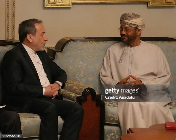 Iranian, Omani foreign ministers meet ahead of US-Iran talks Iranian, Omani foreign ministers meet ahead of US-Iran talks