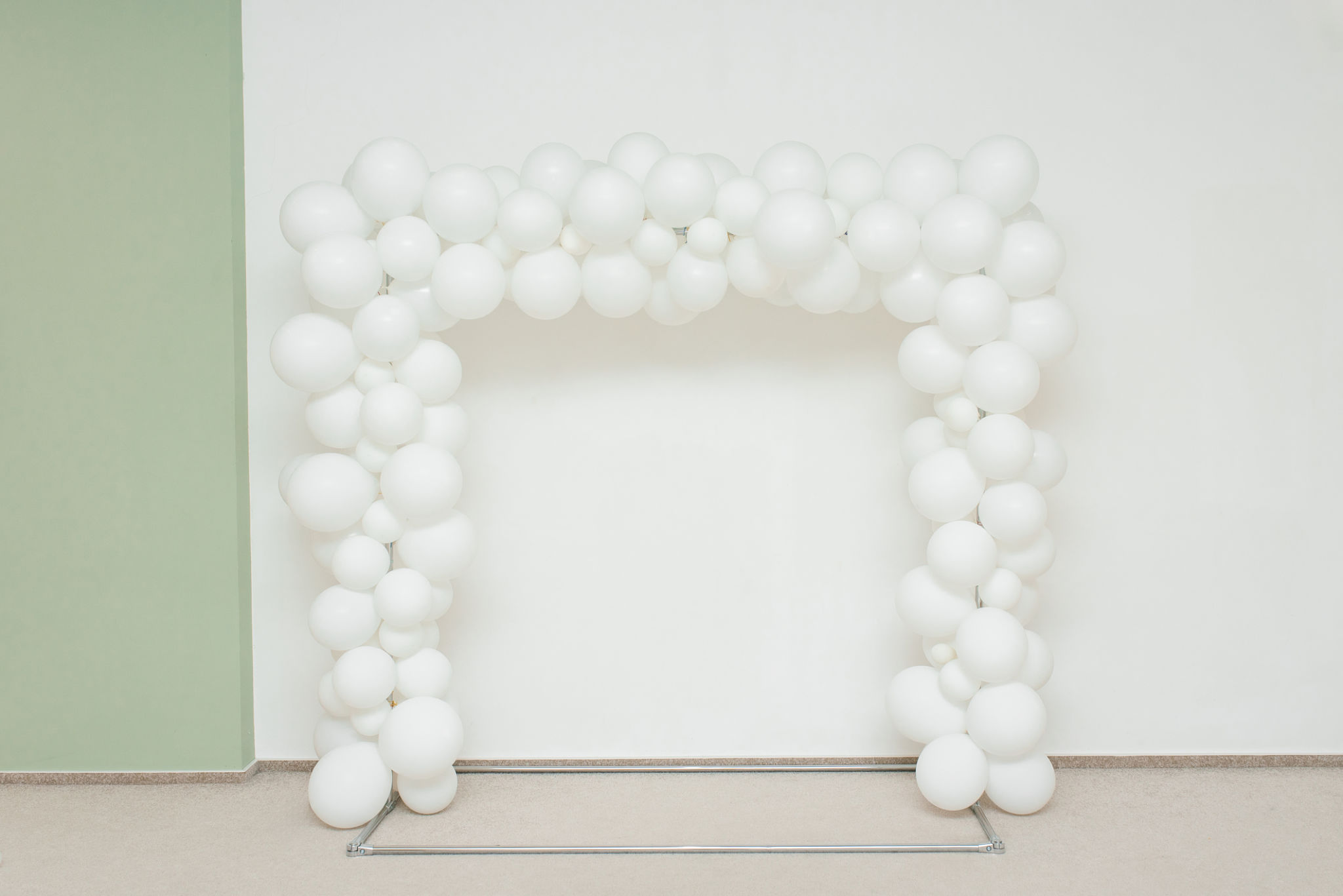 balloon arch indoors