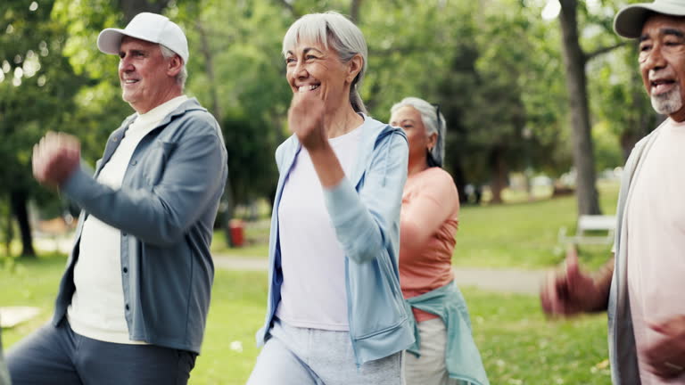 https://media.gettyimages.com/id/2260269943/video/coach-senior-group-and-exercise-at-park-for-functional-fitness-cardio-warm-up-or-mobility.jpg?b=1&s=640x640&k=20&c=4bJmlKK00MHjb4GPYyAIkXSm_2VAc9Z4j3_m_apvziE=