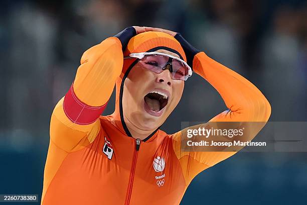 Jutta Leerdam of Team Netherlands celebrates after breaking the Olympic record during Speed Skating Women's 1000m on day three of the Milano Cortina...