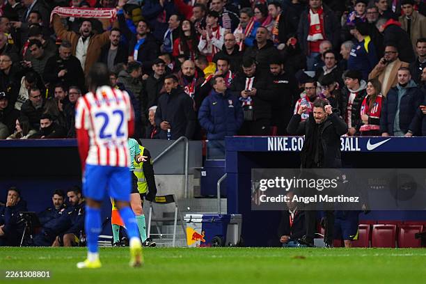 Diego Simeone, Head Coach of Atletico de Madrid, celebrates after Ademola Lookman scores his team's third goal during the Copa Del Rey Semi-Final...