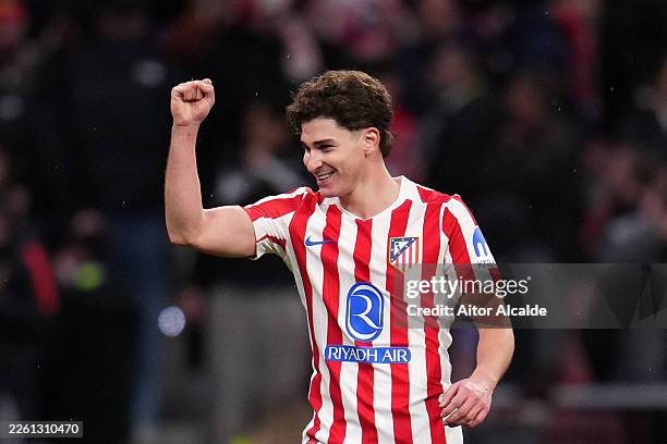 Julian Alvarez of Atletico de Madrid celebrates scoring his team's fourth goal during the Copa Del Rey Semi-Final First Leg match between Atletico de...