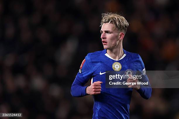 Jesse Derry of Chelsea looks on during the Emirates FA Cup Fourth Round match between Hull City and Chelsea on February 13, 2026 in Hull, England.