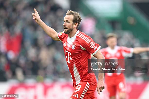 Harry Kane of FC Bayern Munich celebrates scoring his team's second goal during the Bundesliga match between SV Werder Bremen and FC Bayern München...