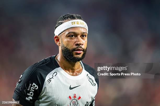 Memphis Depay of Corinthians looks on during a Brasileirao 2026 match between Athletico Paranaense and Corinthians at Arena da Baixada on February...