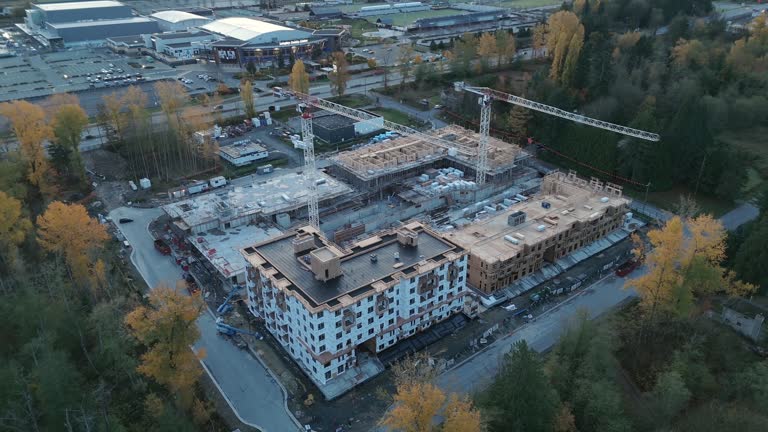 https://media.gettyimages.com/id/2262405211/video/construction-crane-on-the-building-site-near-carvolth-neighbourhood-in-langley-township.jpg?b=1&s=640x640&k=20&c=x8wrXxUSuQ29cBagq2zCjGmVpc8XzCZJPIMnYuZXIgY=