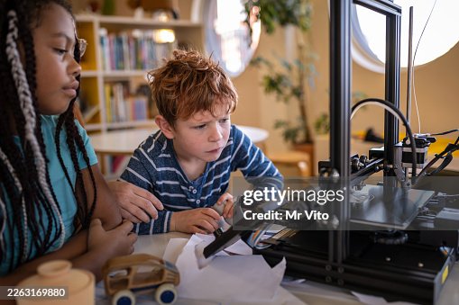 Kids Learn to Program a 3D Printer Kids Learn to Program a 3D Printer