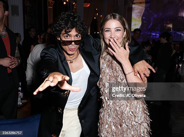 Emily Rudd Inaki 375 Emily Rudd Photos & High Res Pictures - Getty Images