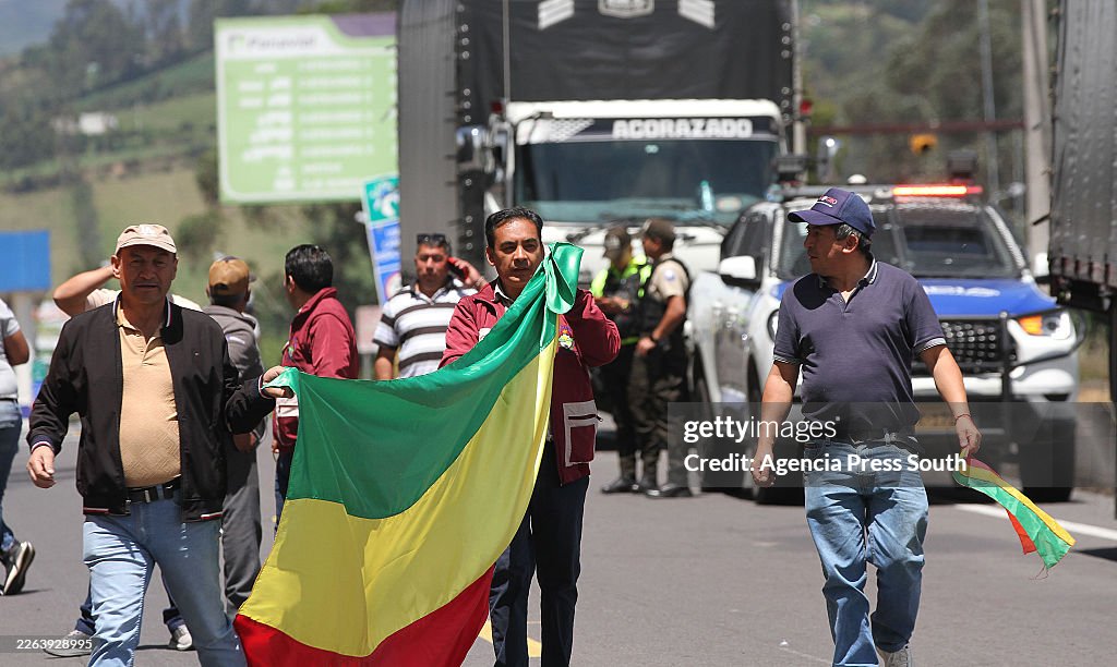 Truck Drivers In Carchi Protest Against Noboa's New Tariffs
