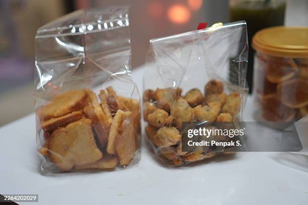 curry puff - curry puff stock pictures, royalty-free photos & images