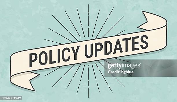 ilustraciones, imágenes clip art, dibujos animados e iconos de stock de actualizaciones de políticas - pancarta en estilo retro vintage - papel texturizado antiguo - novedad
