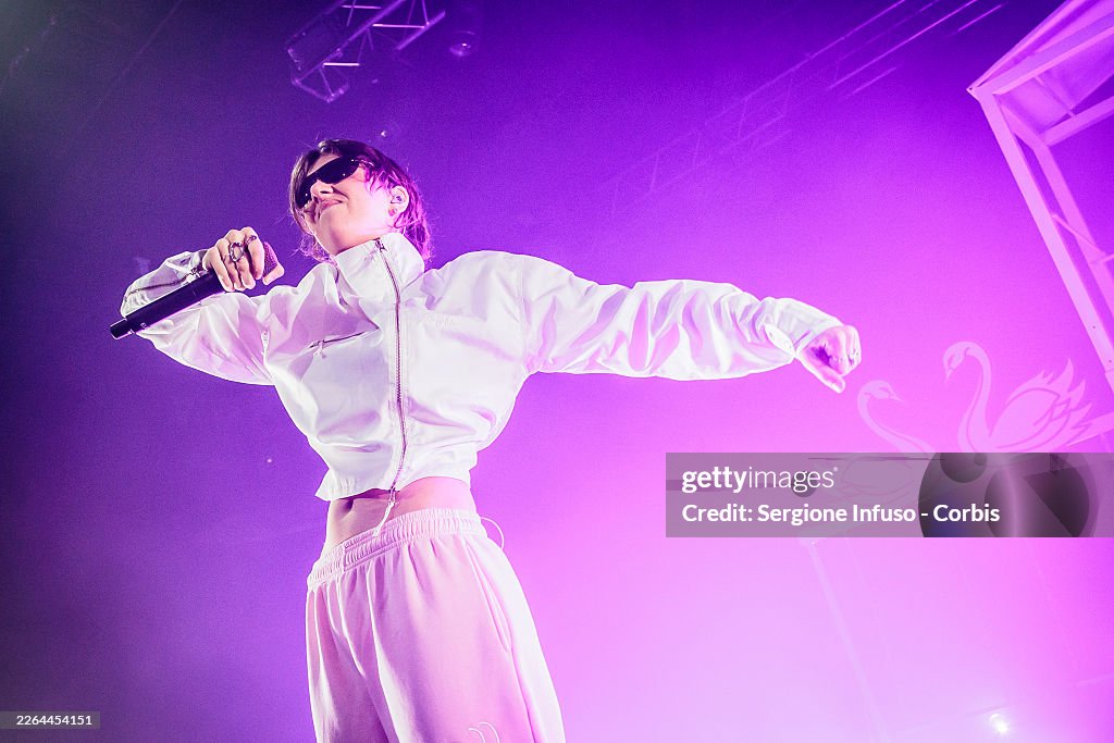 Ele A Performs In Milan