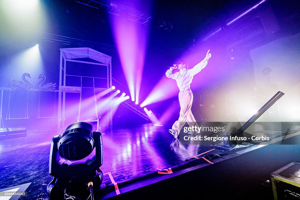 Ele A Performs In Milan