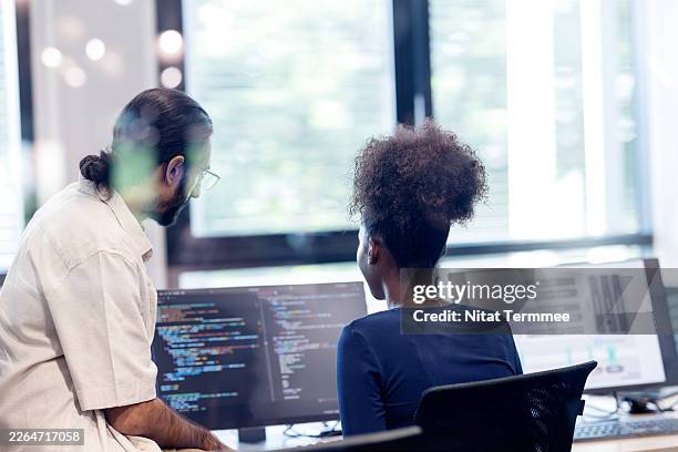 identifying bugs early with code quality audits is a key in the software development and testing. - application developer stock pictures, royalty-free photos & images