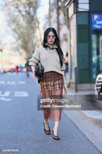 Street Style - Paris Fashion Week - Womenswear Fall/Winter 2026/2027 - Day 3 Street Style - Paris Fashion Week - Womenswear Fall/Winter 2026/2027 - Day 3