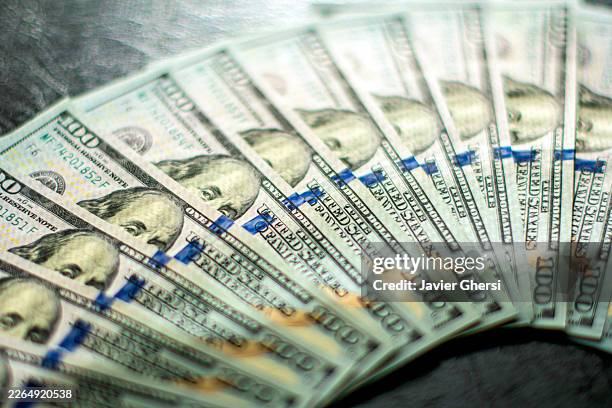 cash 100 dollar bills (economy, money, business, finance, inflation, markets, success, banking activities) - us currency stock pictures, royalty-free photos & images