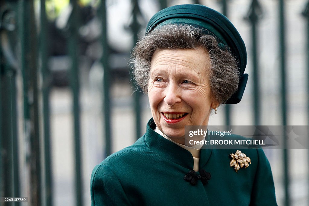 BRITAIN-COMMONWEALTH-POLITICS-CEREMONY-TRIBUTE-ROYALS