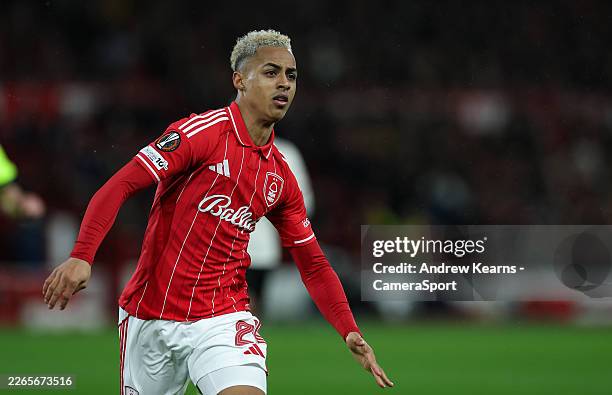 NOTTINGHAM, ENGLAND Nottingham Forest's Omari Hutchinson breaks during the UEFA Europa League 2025/26 Round of 16 First Leg match between Nottingham...