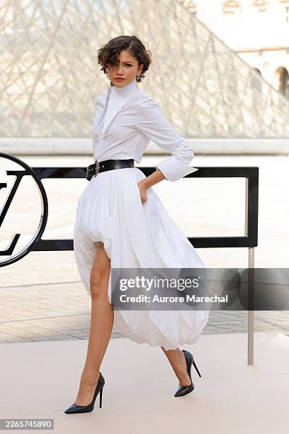 Zendaya attends the Louis Vuitton Womenswear Fall/Winter 2026-2027 show as part of Paris Fashion Week on March 10, 2026 in Paris, France.