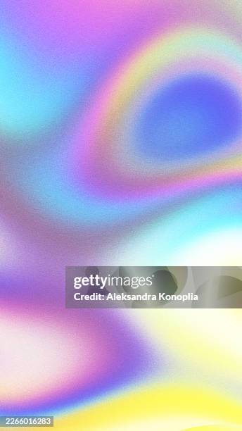 grainy holographic gradient with prismatic blue purple and yellow organic flowing shapes - couleur irisée photos et images de collection