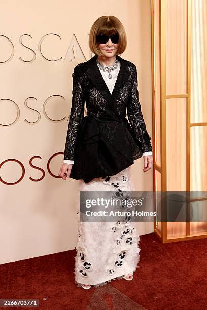 Anna Wintour attends the 98th Oscars at Dolby Theatre on March 15, 2026 in Hollywood, California.