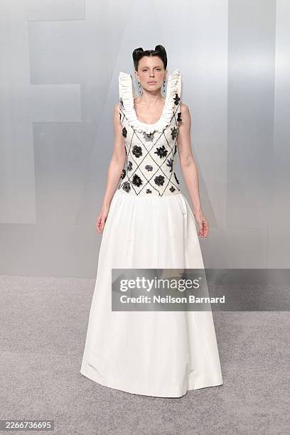 Julia Fox attends the 2026 Vanity Fair Oscar Party Hosted By Mark Guiducci at Los Angeles County Museum of Art on March 15, 2026 in Los Angeles,...