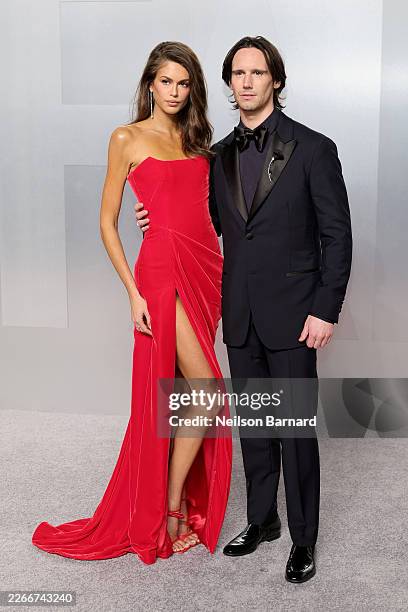Kaia Gerber and Cory Michael Smith attend the 2026 Vanity Fair Oscar Party Hosted By Mark Guiducci at Los Angeles County Museum of Art on March 15,...