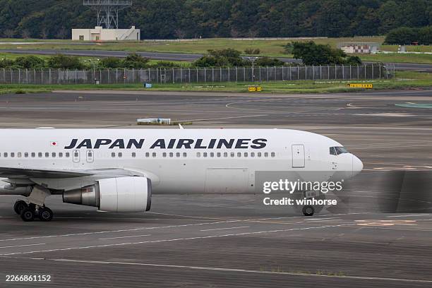 56 Japan Airlines Boeing 767 300 Stock Photos, High-Res Pictures
