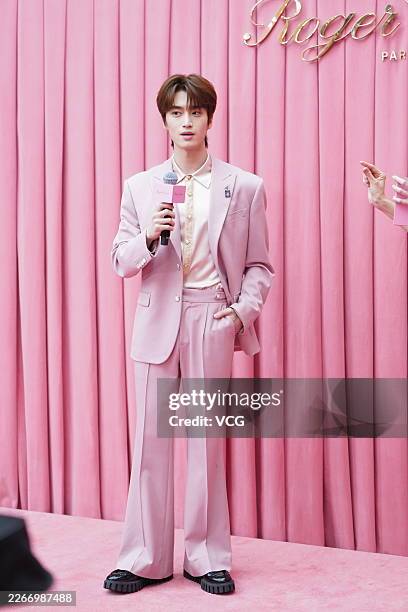 Kangle Actor 14 Photos & High Res Pictures - Getty Images