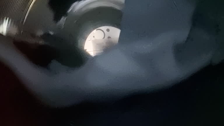 https://media.gettyimages.com/id/2267262009/video/dark-clothing-spinning-inside-the-metal-drum-of-a-washing-machine-during-a-wash-cycle.jpg?b=1&s=640x640&k=20&c=7ykXJZM_iV4Sv8kd4jI_MSizVmOEBWs7UWVjVlyRSBw=