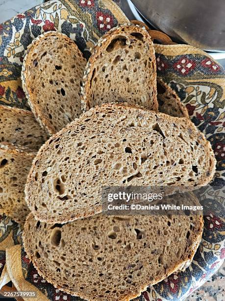 wholemeal bread sliced - vollkornbrot stock-fotos und bilder