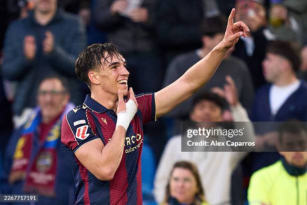 Carlos Espi of Levante UD celebrates scoring his team's second goal during the LaLiga EA Sports match between Levante UD and Real Oviedo at Ciutat de...