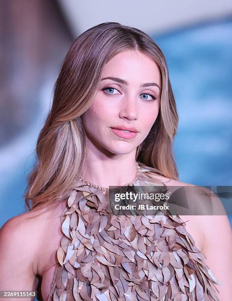 Emily Rudd Getty 402 fotos e imágenes de alta resolución de Emily Rudd - Getty Images