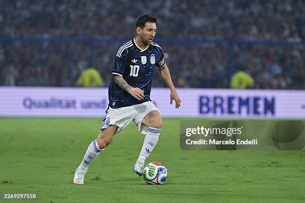 Lionel Messi of Argentina controls the ball during the international friendly match between Argentina and Zambia at Estadio Alberto J. Armando on...