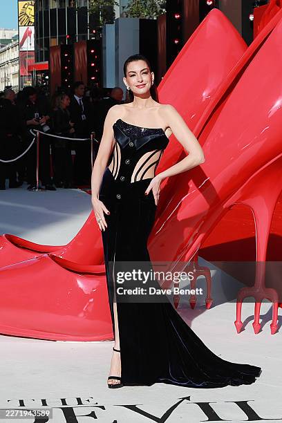Anne Hathaway attends the European Premiere of "The Devil Wears Prada 2" in Leicester Square on April 22, 2026 in London, England.