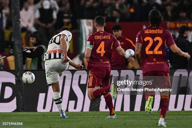 Nikola Krstovic of Atalanta scores goal during the Serie A match between AS Roma and Atalanta BC at Stadio Olimpico on April 18, 2026 in Rome, Italy.