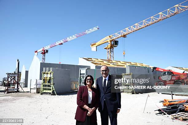France's Interior Minister Laurent Nunez and British Home Secretary Shabana Mahmood pose as they visit the future centre de rétention administrative...