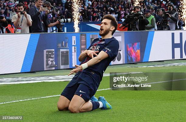 Khvicha Kvaratskhelia of Paris Saint-Germain celebrates his first goal during the Ligue 1 McDonald's match between Paris Saint-Germain and FC Nantes...