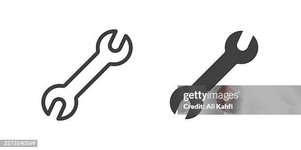 schraubenschlüssel und durchgehendes symbol. editierbarer strich – sauberes und einfaches, minimales web-symbol - schraubenschlüssel stock-grafiken, -clipart, -cartoons und -symbole