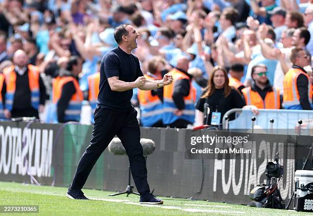 Frank Lampard, Manager of Coventry City, celebrates after Victor Torp of Coventry City scores his team's second goal during the Sky Bet Championship...