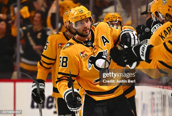 Philadelphia Flyers v Pittsburgh Penguins - Game Five Philadelphia Flyers v Pittsburgh Penguins - Game Five