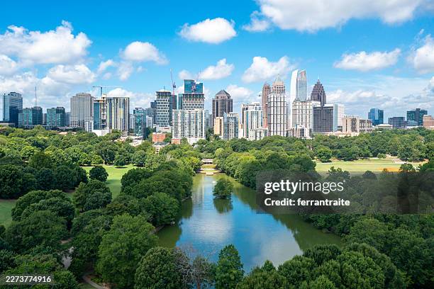 aerial view of atlanta skyline - atlanta imagens e fotografias de stock