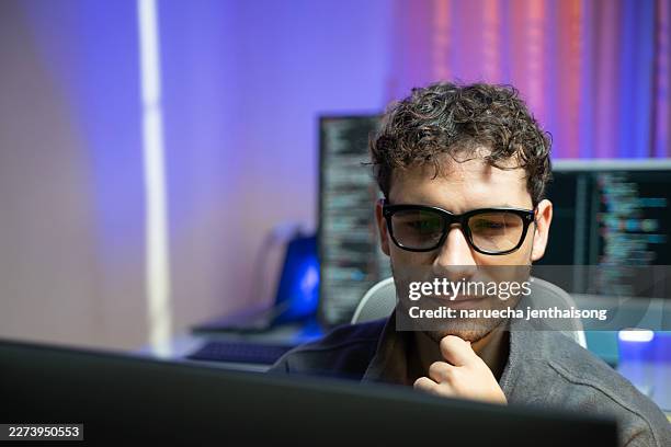 professional software development and coding - sql server stock pictures, royalty-free photos & images