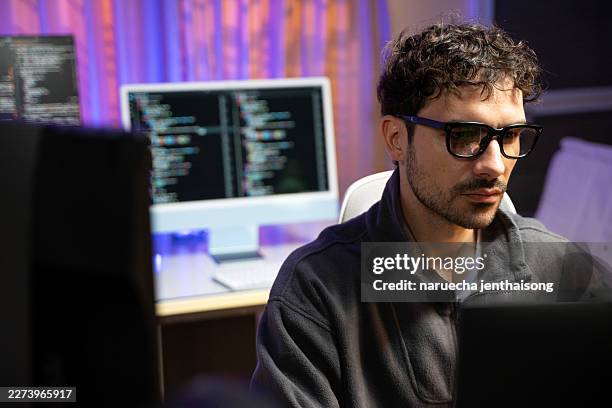 professional software development and coding - sql server stock pictures, royalty-free photos & images