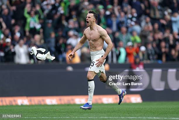 Haris Tabakovic of Borussia Monchengladbach celebrates scoring his team's first goal during the Bundesliga match between Borussia Mönchengladbach and...