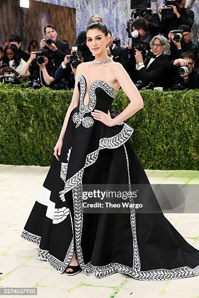 Anne Hathaway attends the 2026 Met Gala celebrating "Costume Art" at the Metropolitan Museum of Art on May 04, 2026 in New York City.